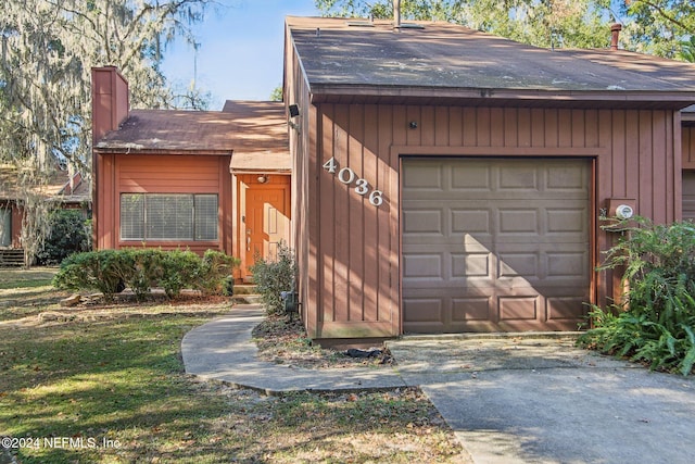 view of front of home with a garage