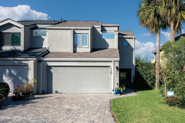 view of front facade with a garage