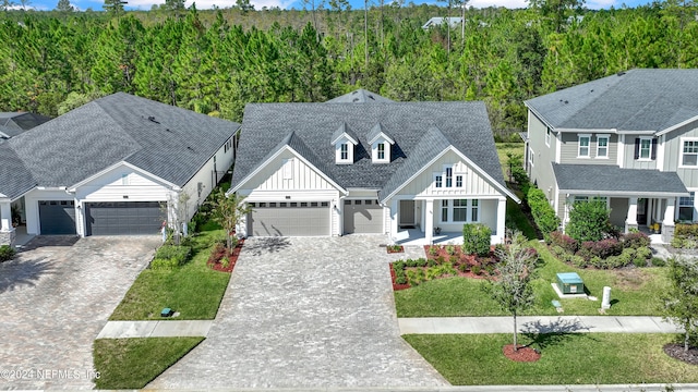 view of front of house with a front lawn