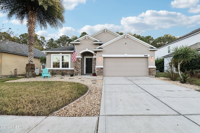 view of front of property with a front yard