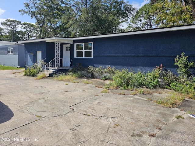 view of front of home