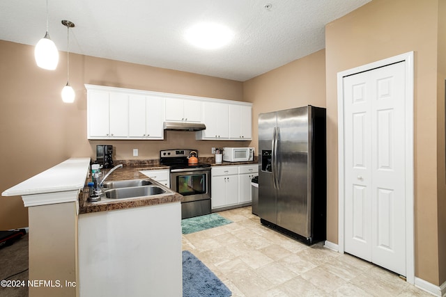 kitchen featuring sink, hanging light fixtures, kitchen peninsula, white cabinets, and appliances with stainless steel finishes