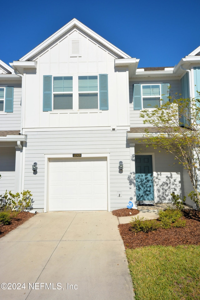 view of front of house with a garage