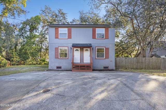 view of front of property