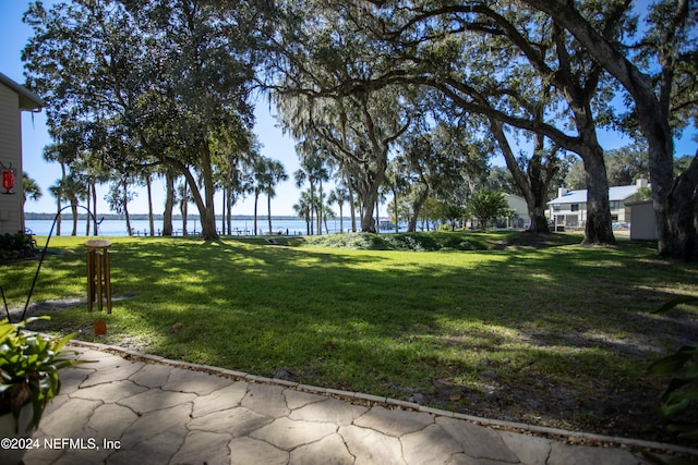 view of yard with a water view