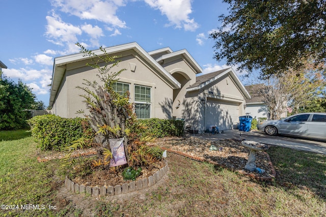 view of front of house featuring a garage