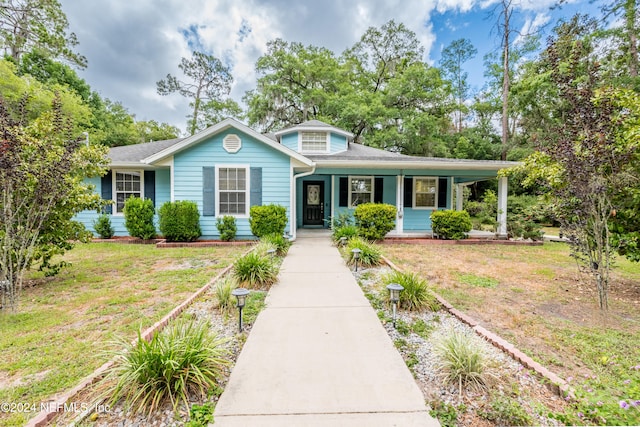 view of front of house featuring a front yard