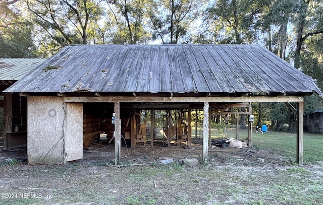 view of outbuilding