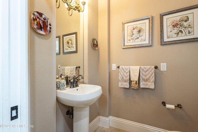 bathroom featuring sink