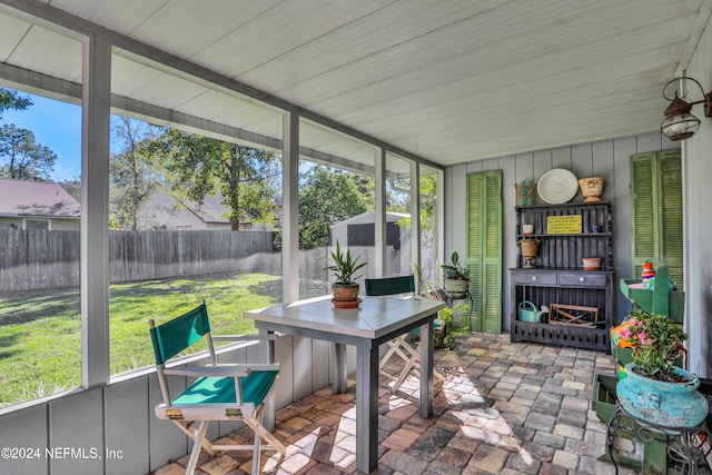 view of sunroom / solarium