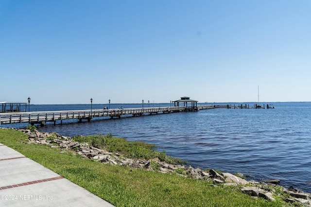 dock area featuring a water view