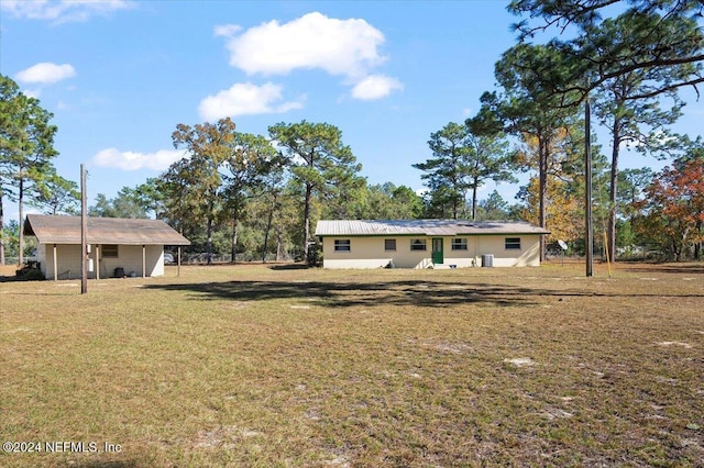 exterior space featuring an outbuilding