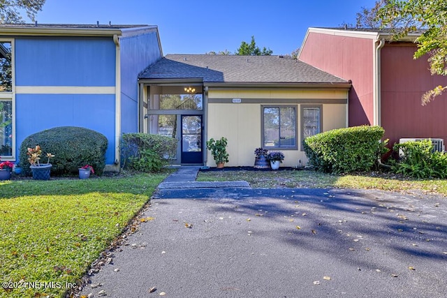 exterior space featuring a yard