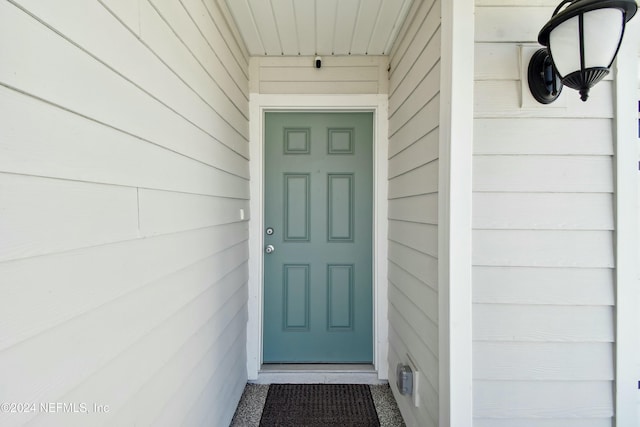 view of property entrance