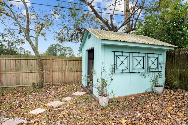 view of outbuilding