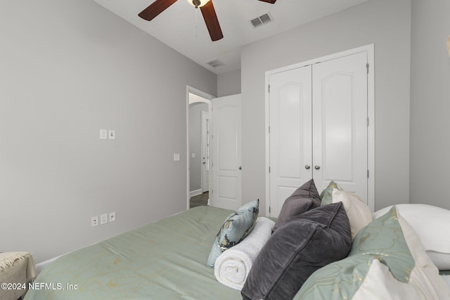 bedroom featuring a closet and ceiling fan