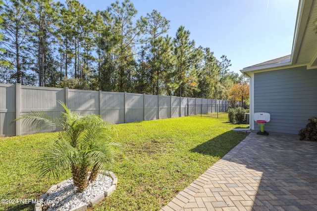 view of yard with a patio