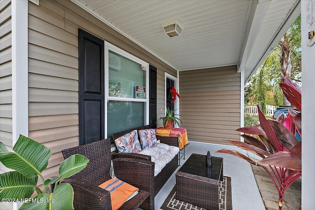 view of patio / terrace with covered porch