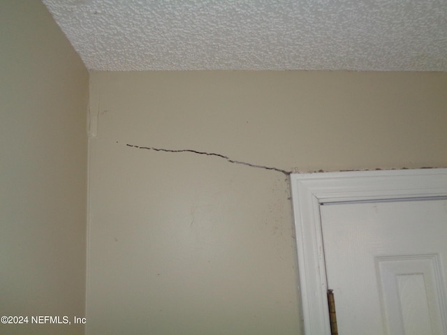 room details featuring a textured ceiling