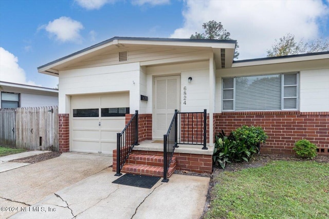 view of front facade with a garage