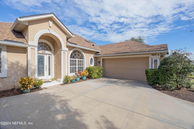 view of front facade with a garage