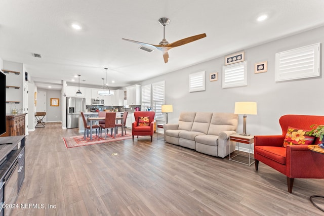 60 Timber Light Trl, Ponte Vedra, FL 32081 - living area featuring ceiling fan, light wood finished floors, and recessed lighting
