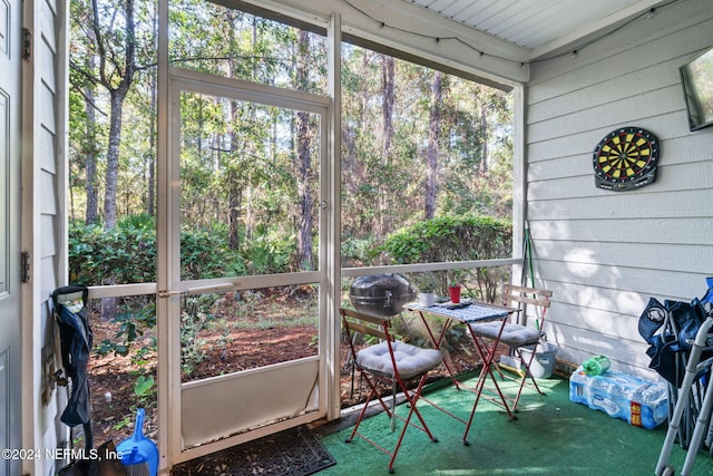 view of sunroom / solarium