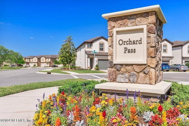 view of community / neighborhood sign