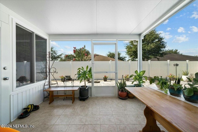 view of sunroom / solarium