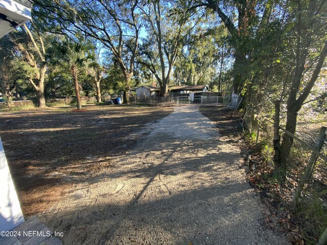 7126 Mc Carty Dr, Jacksonville, FL 32210 - photo 4