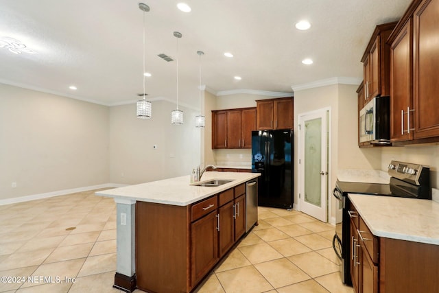 kitchen featuring sink, hanging light fixtures, stainless steel appliances, crown molding, and an island with sink