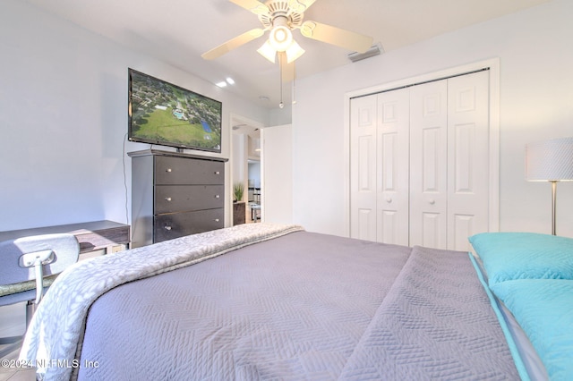 bedroom featuring a closet and ceiling fan