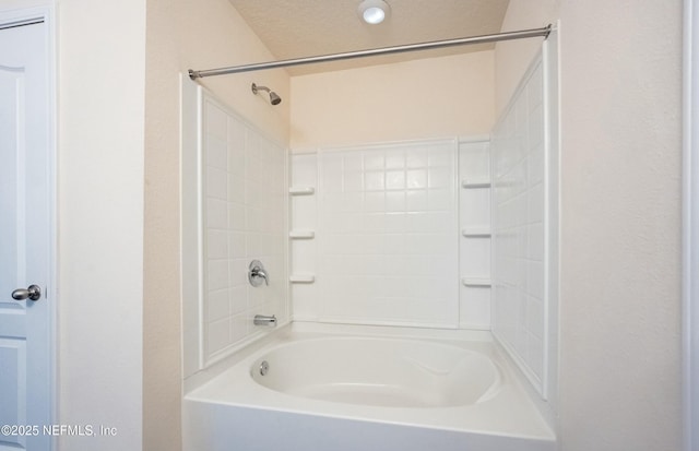 full bath with bathtub / shower combination