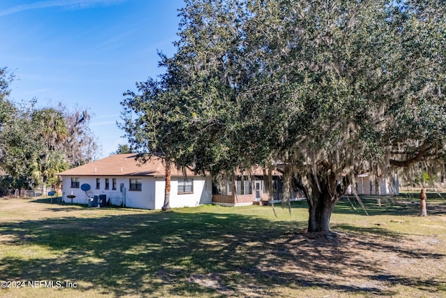 11289 SW 85th Ave, Hampton, FL 32044 - view of green lawn
