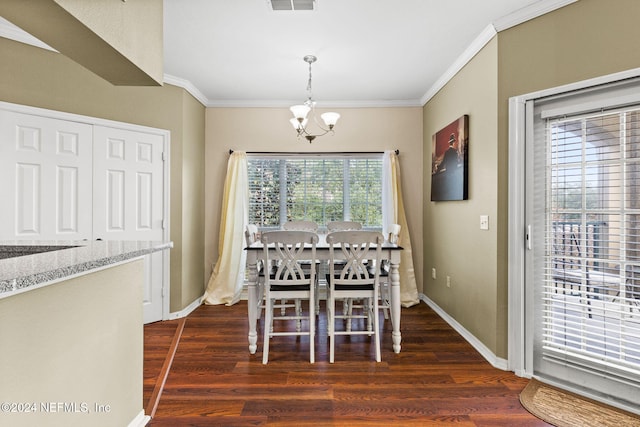 dining area featuring a chandelier, plenty of natural light, and dark wood-type flooring