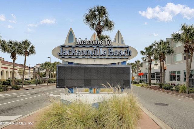 view of community / neighborhood sign