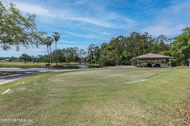 view of yard with a water view