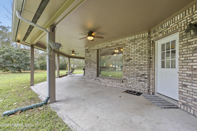 view of patio with ceiling fan