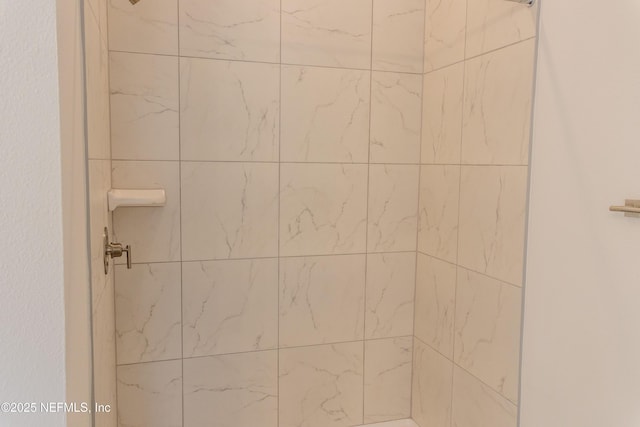 8159 Elsdon St, Jacksonville, FL 32219 - full bathroom featuring a tile shower