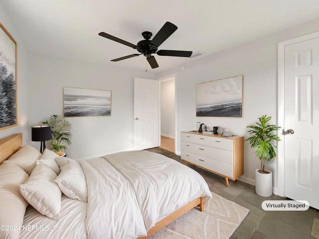 bedroom featuring ceiling fan