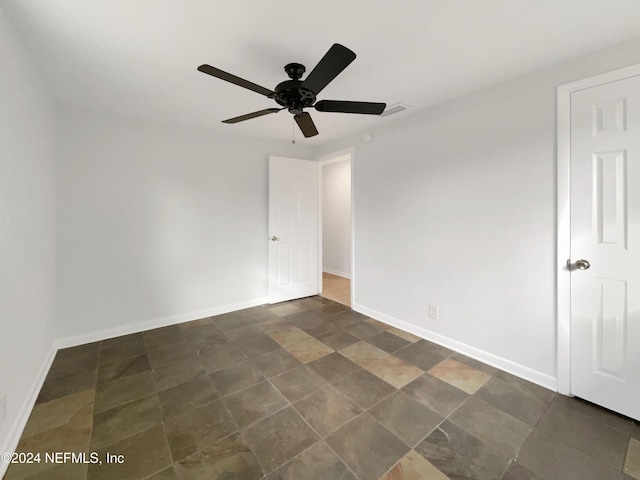 empty room with ceiling fan