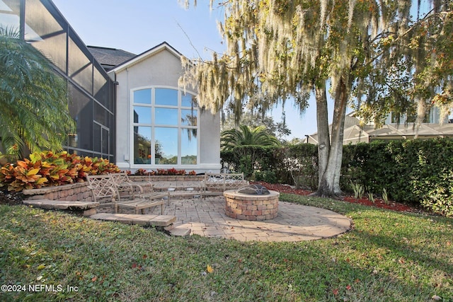 view of yard with a patio area