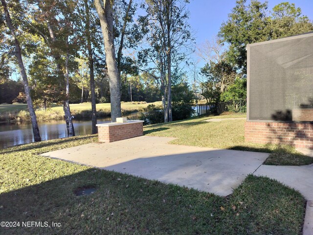 2546 Willow Creek Dr, Fleming Island, FL 32003 - view of yard featuring a patio and a water view