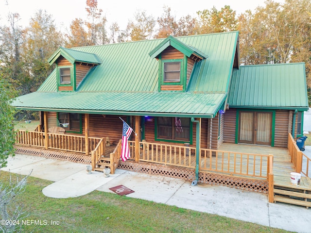 view of front of home featuring a porch