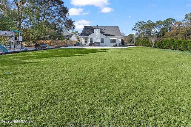 view of yard with a patio area