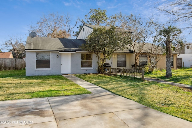 view of front of home with a front yard