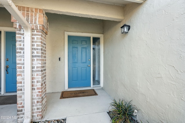 view of entrance to property