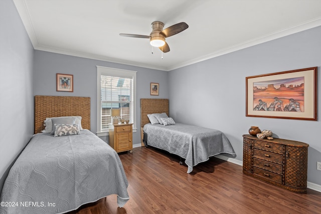 bedroom featuring ceiling fan, hardwood / wood-style floors, and crown molding