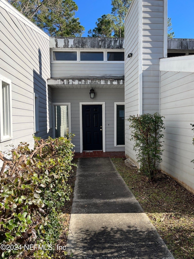 view of entrance to property