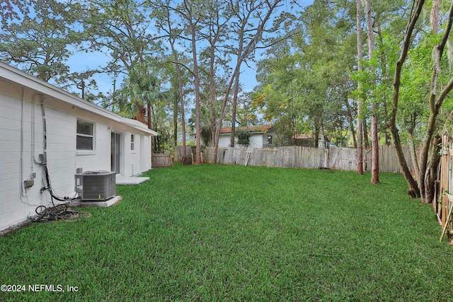 view of yard with cooling unit